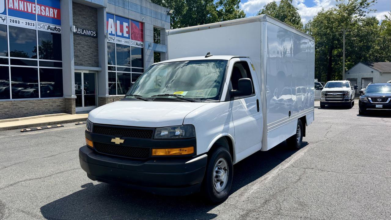 Used 2023 Chevrolet Express 3500 w/ Power Convenience Package RWD image 2