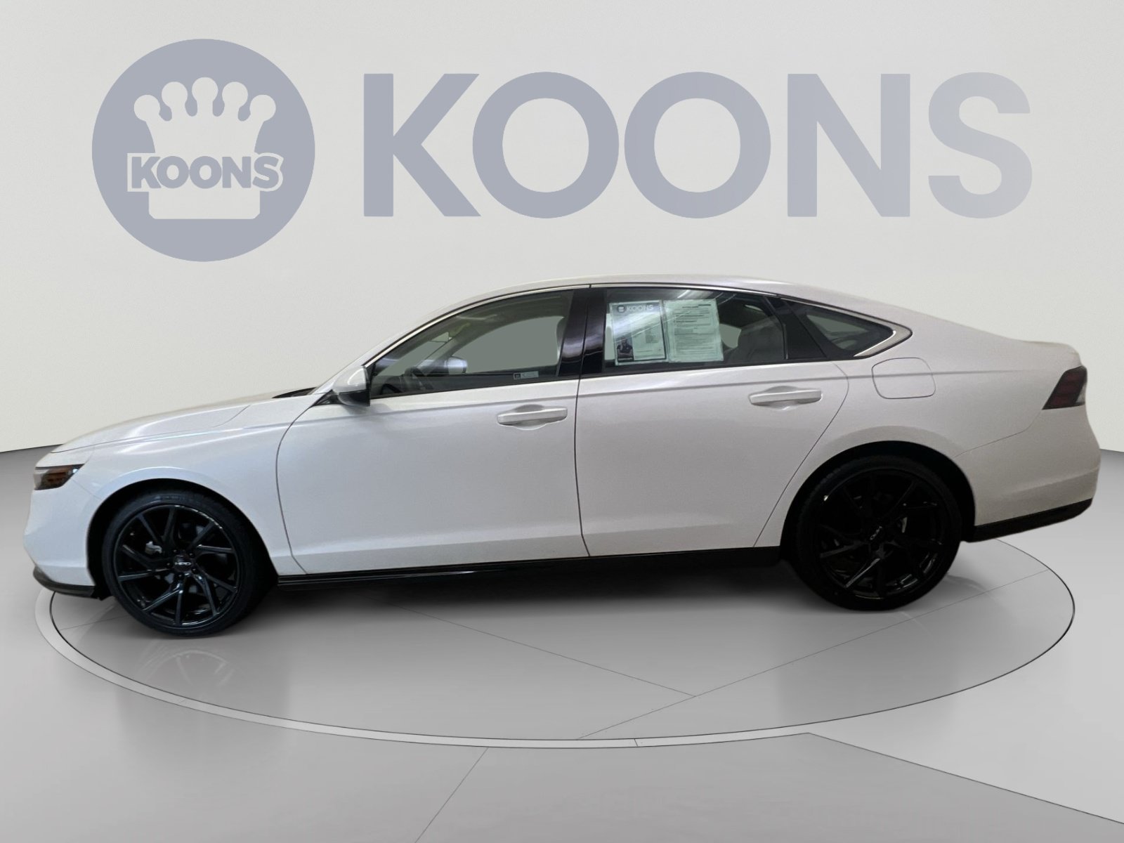 Used 2024 Honda Accord Touring image 5