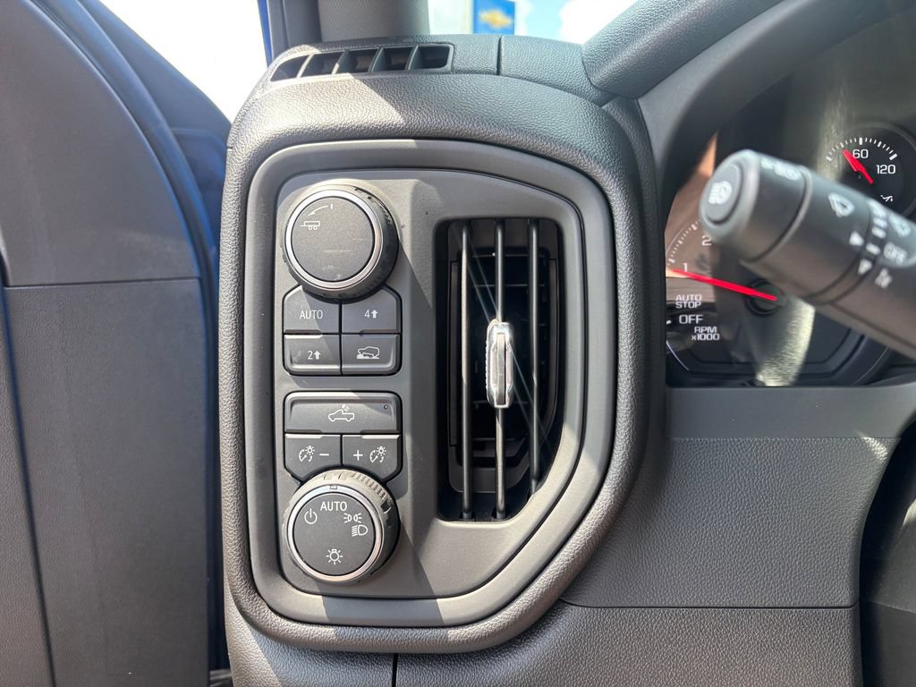 Used 2026 Chevrolet Silverado 1500 Custom AWD/4WD image 17