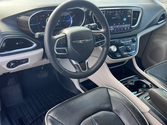 Used 2023 Chrysler Pacifica Limited FWD image 20