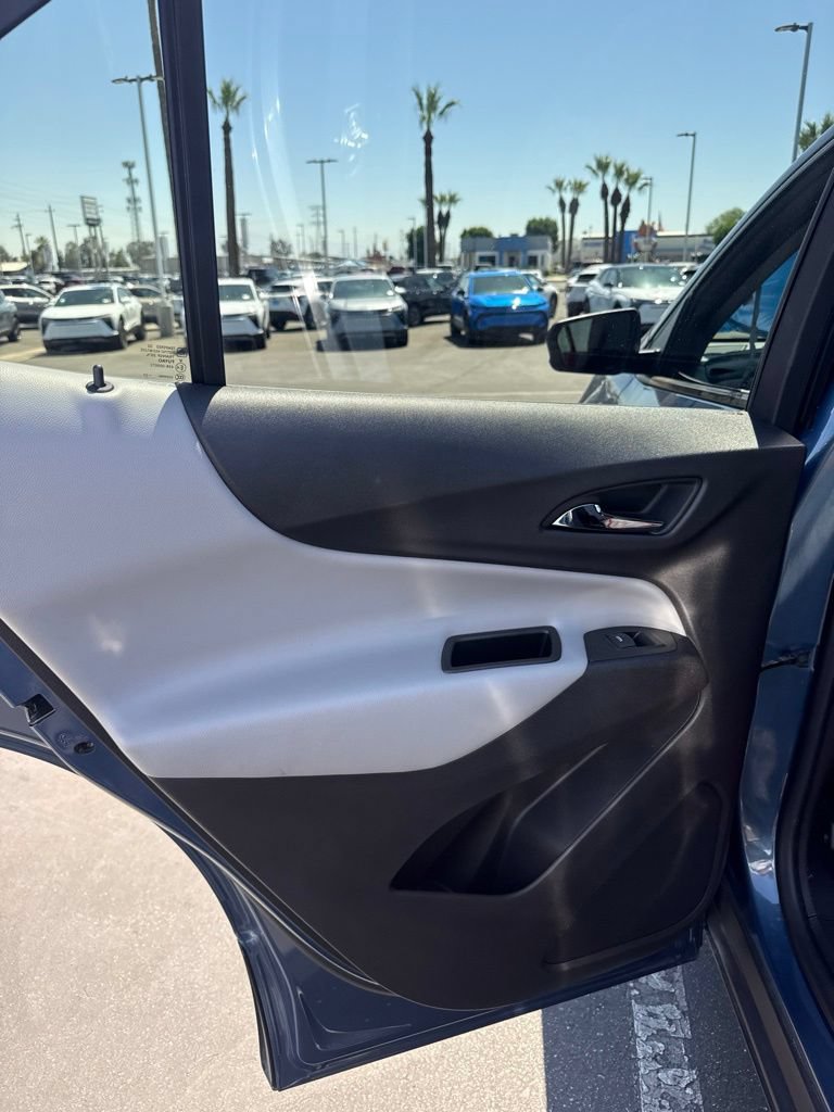 Used 2024 Chevrolet Equinox LS w/ LS Convenience Package FWD image 27