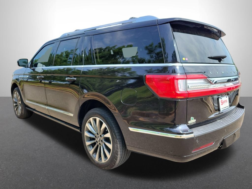 Used 2020 Lincoln Navigator L Reserve w/ Luxury Package AWD/4WD image 3