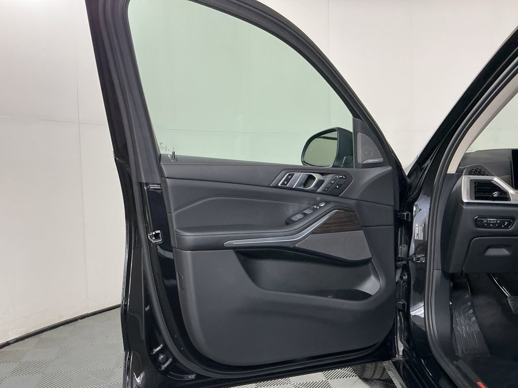 Certified 2023 BMW X7 xDrive40i w/ Premium Package image 20