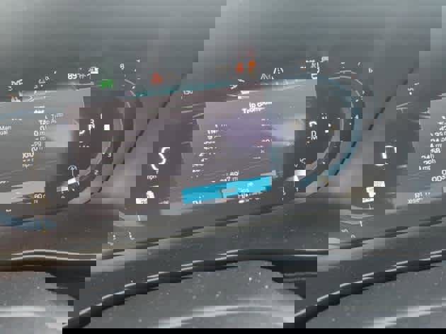 Used 2024 Volvo XC40 B5 Plus w/ Climate Package image 4