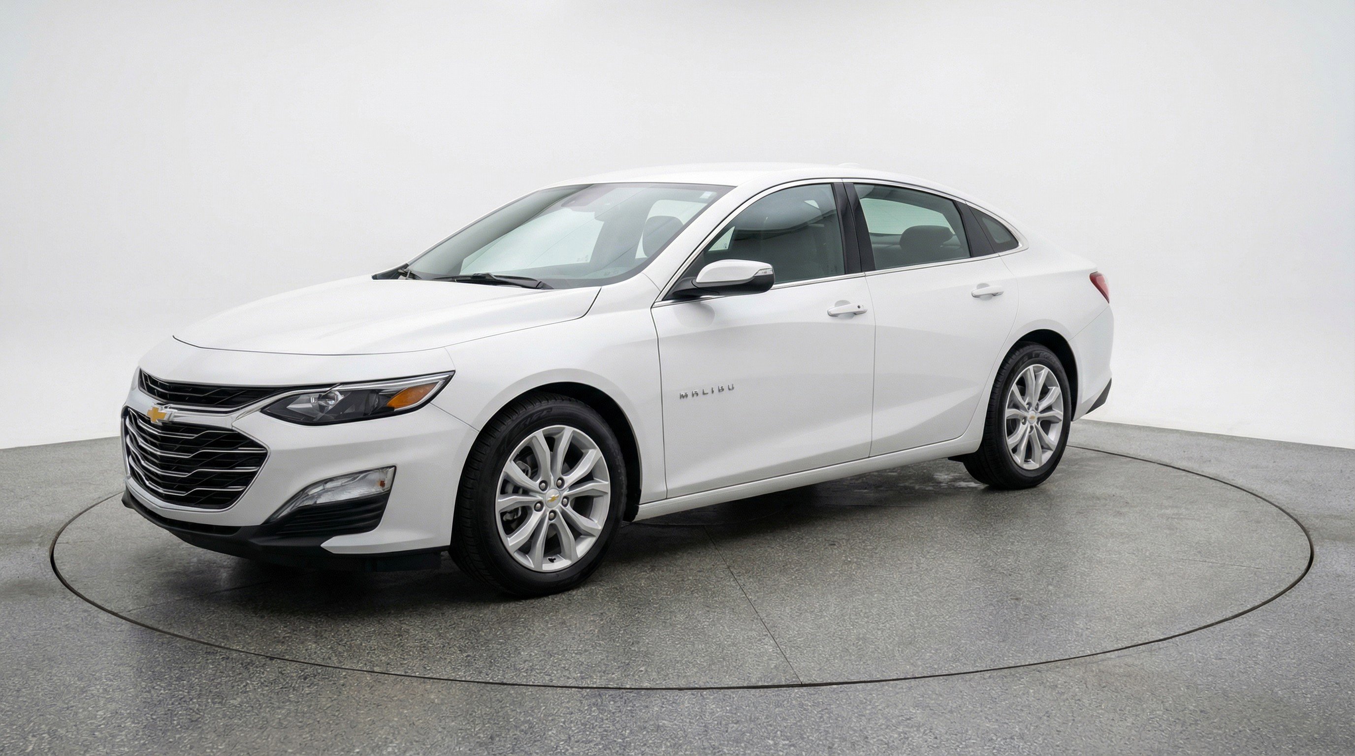 Used 2024 Chevrolet Malibu LT image 3
