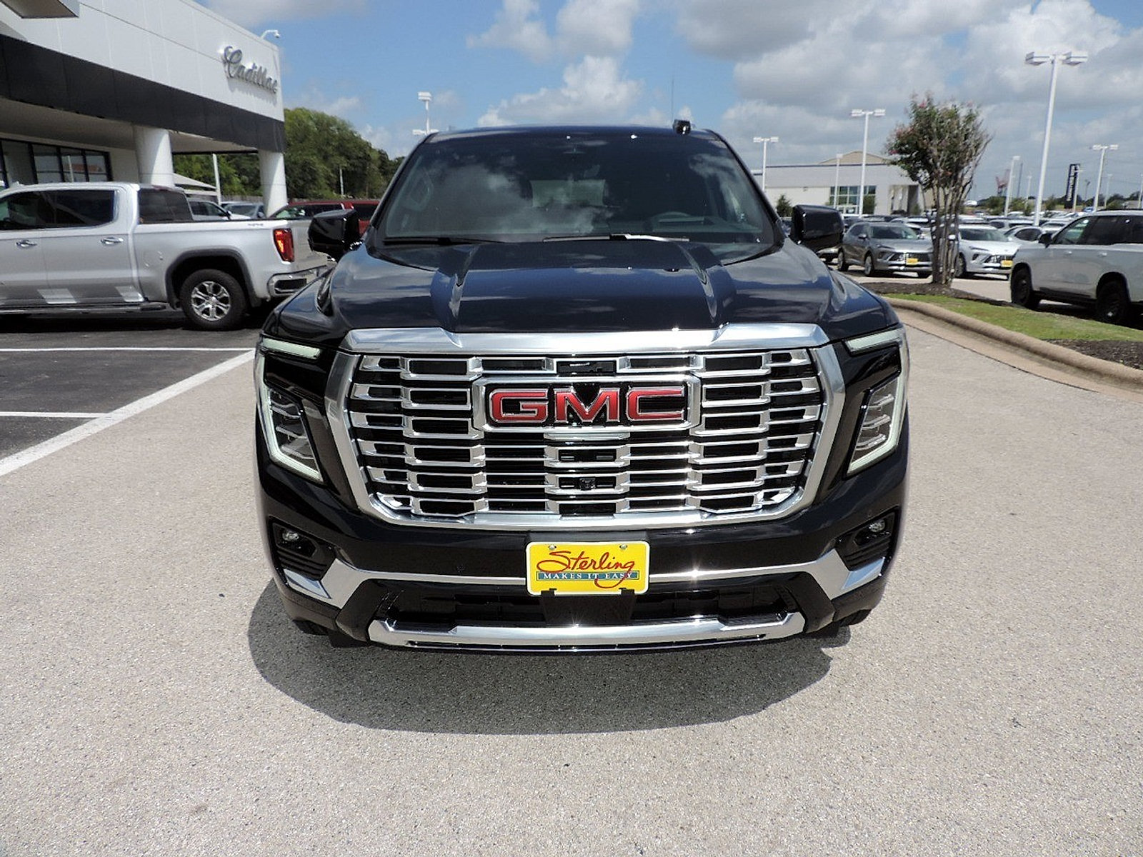 New 2026 GMC Yukon XL Denali w/ Denali Reserve Package AWD/4WD image 2
