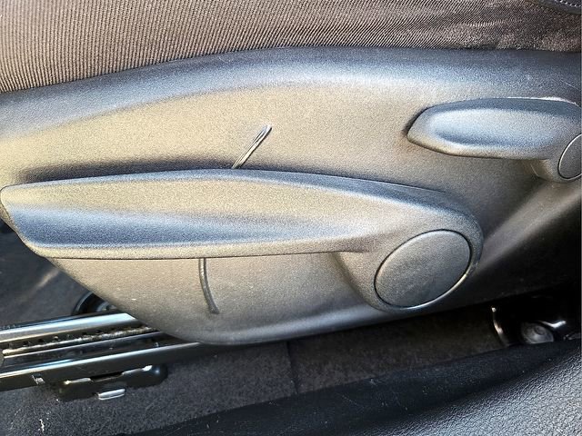 Used 2024 Jeep Compass Latitude AWD/4WD image 17