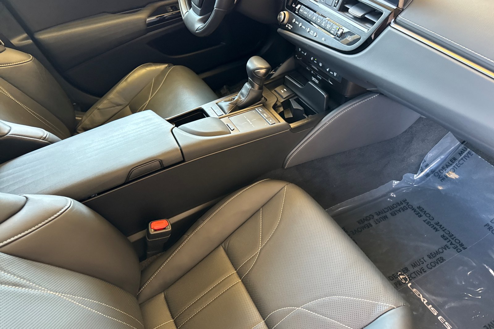 Certified 2022 Lexus ES 350 w/ Accessory Package 2 FWD image 18