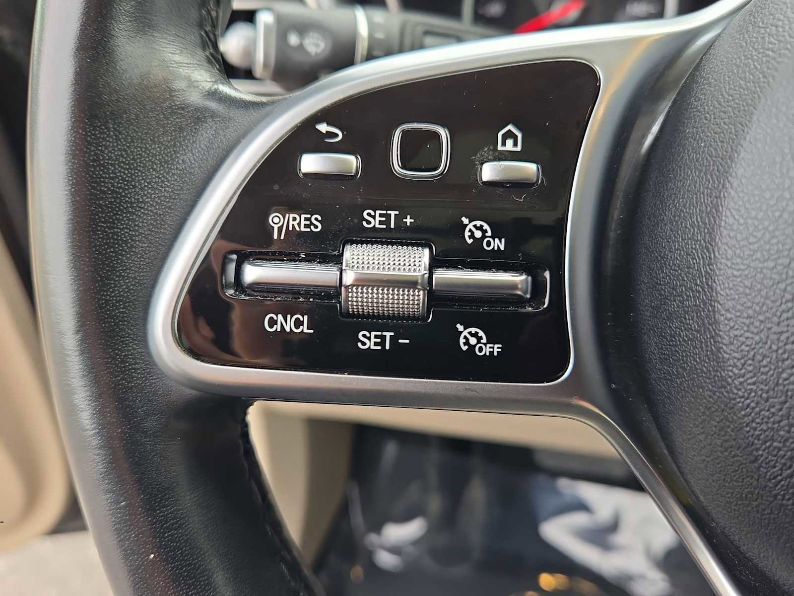 Used 2022 Mercedes-Benz GLC 300 4MATIC image 22