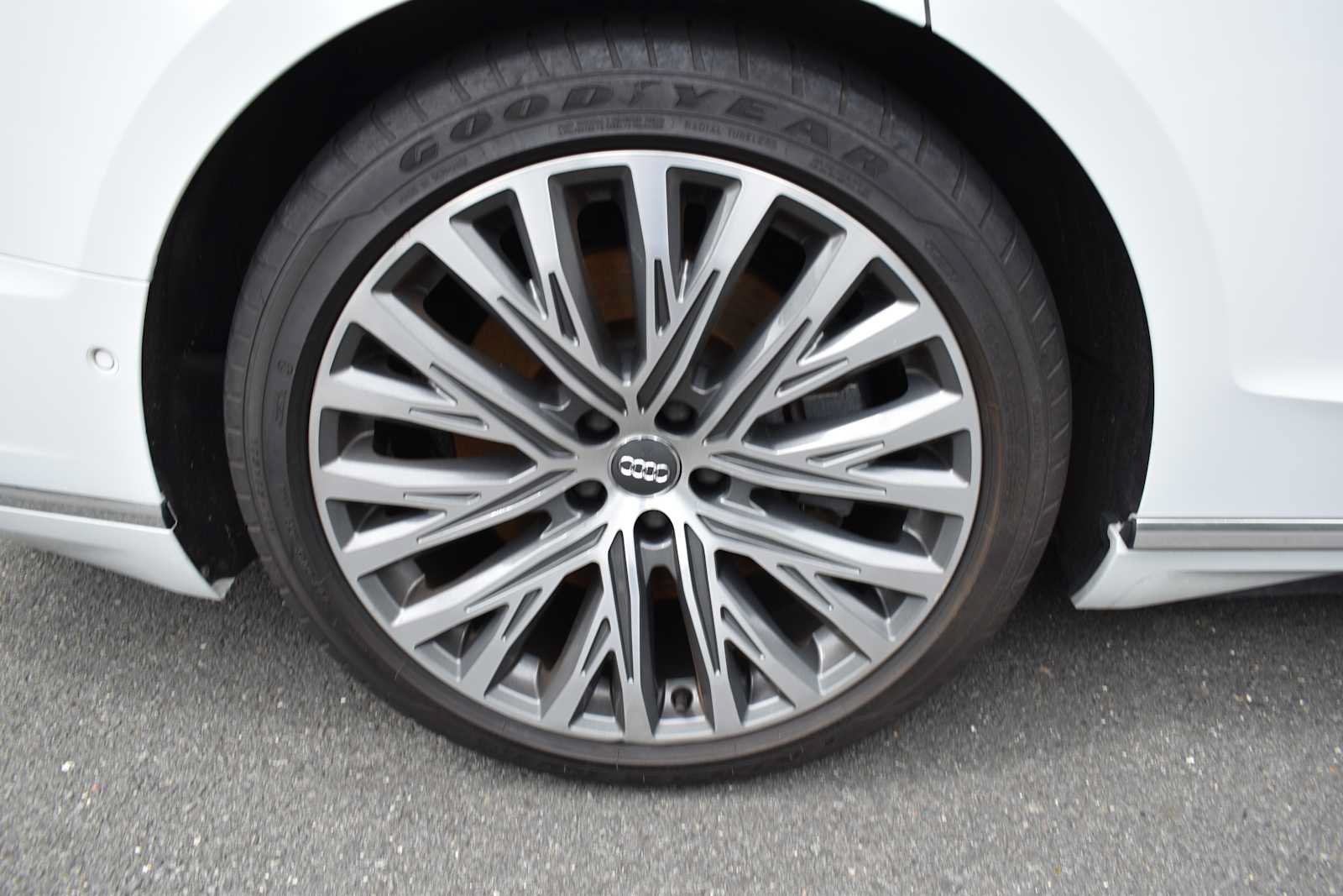 Used 2019 Audi A8 L 3.0T w/ Executive Package AWD/4WD image 12