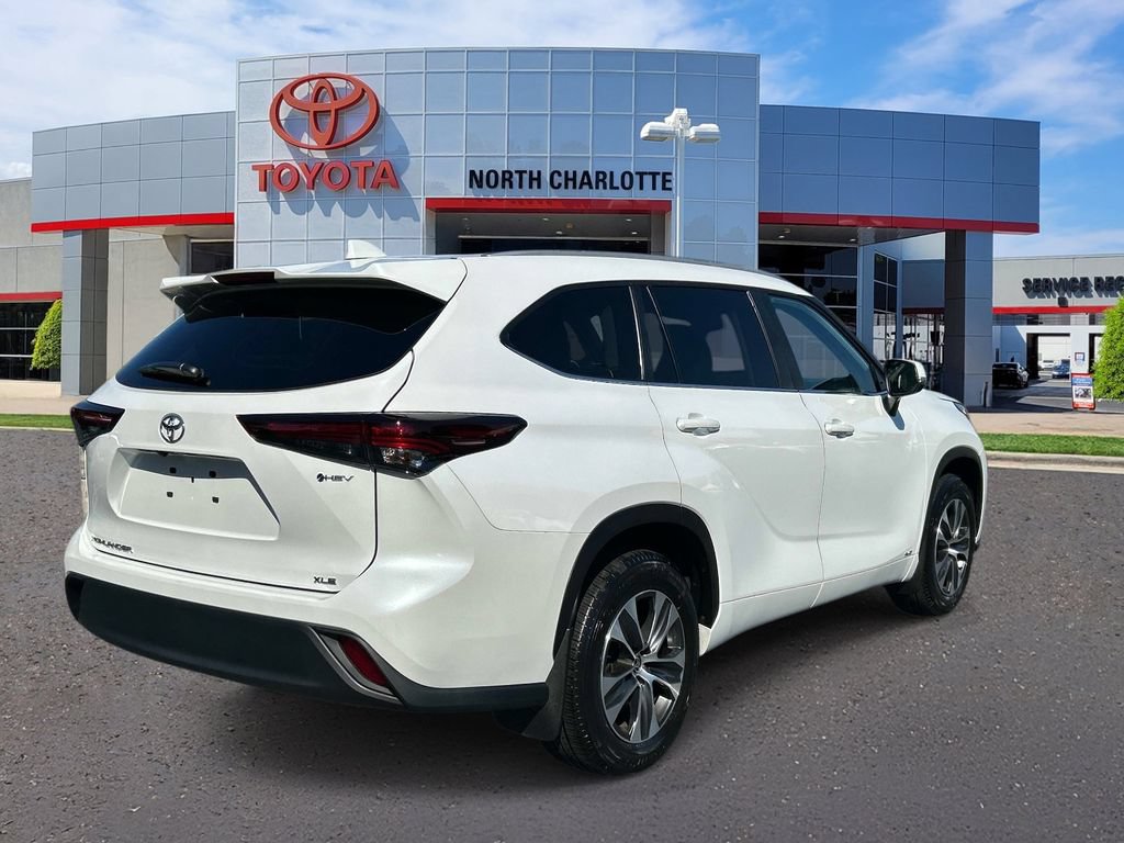 Used 2026 Toyota Highlander XLE AWD/4WD image 7