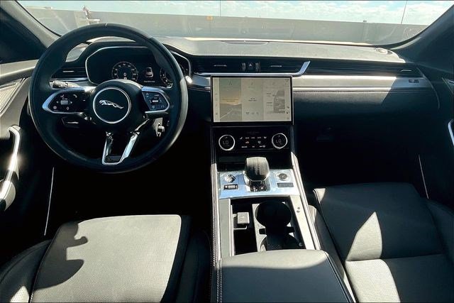 New 2025 Jaguar F-PACE R-Dynamic S AWD/4WD image 5