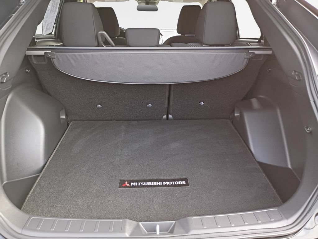 New 2026 Mitsubishi Outlander AWD image 25