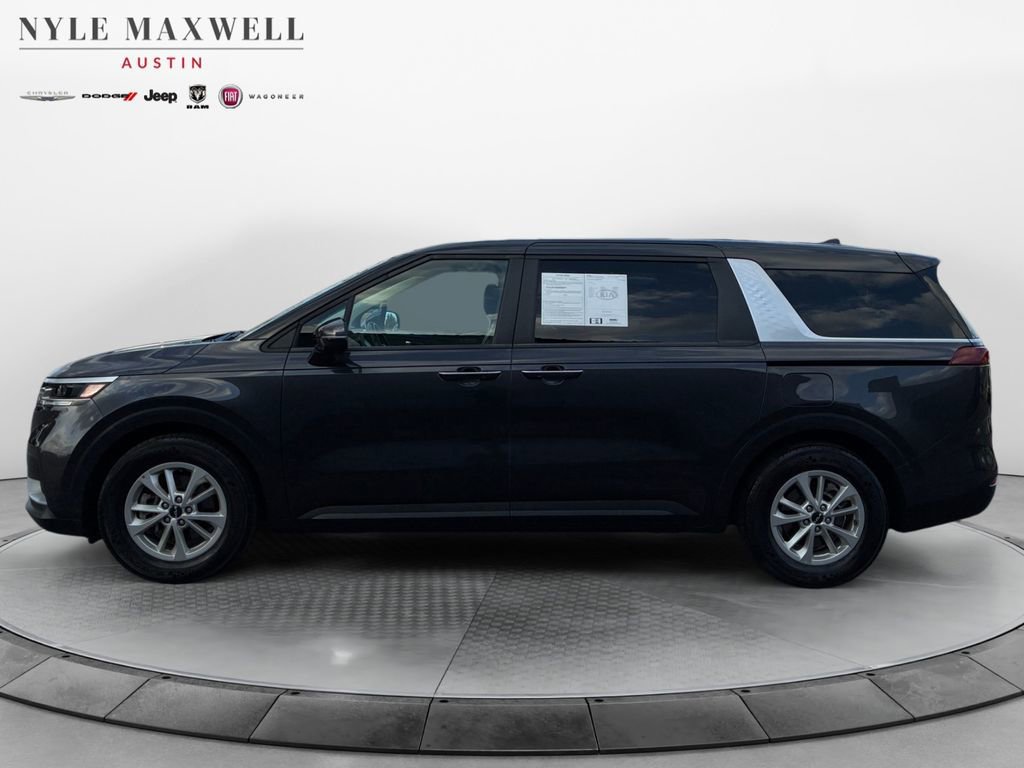 Used 2024 Kia Carnival LX image 12