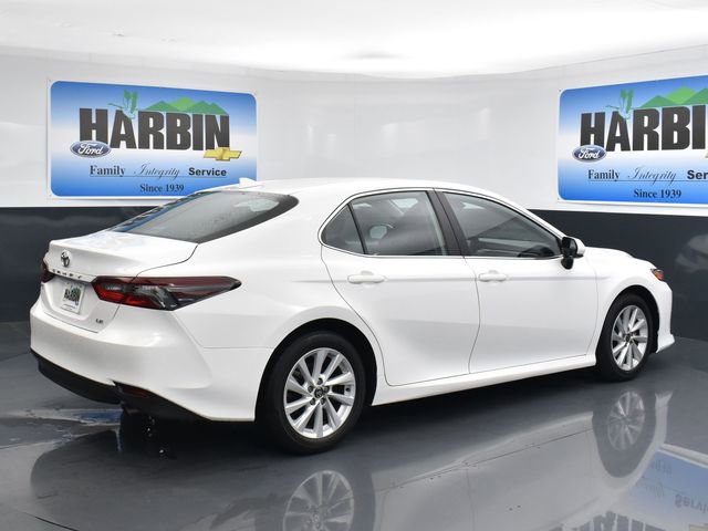 Used 2022 Toyota Camry LE image 5
