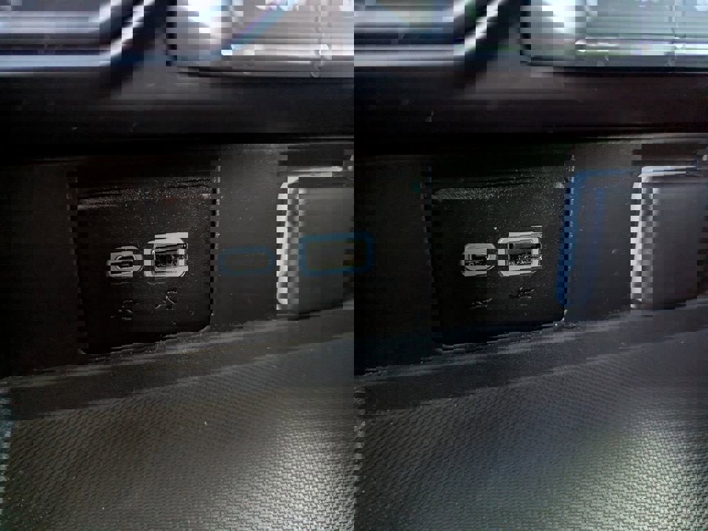 Certified 2023 Chevrolet Tahoe Z71 w/ Luxury Package image 24