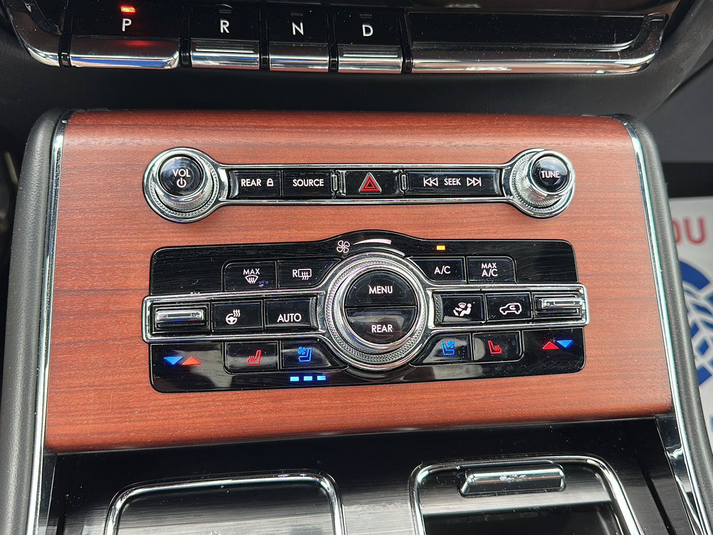 Used 2023 Lincoln Aviator Grand Touring w/ Equipment Group 301A AWD/4WD image 22