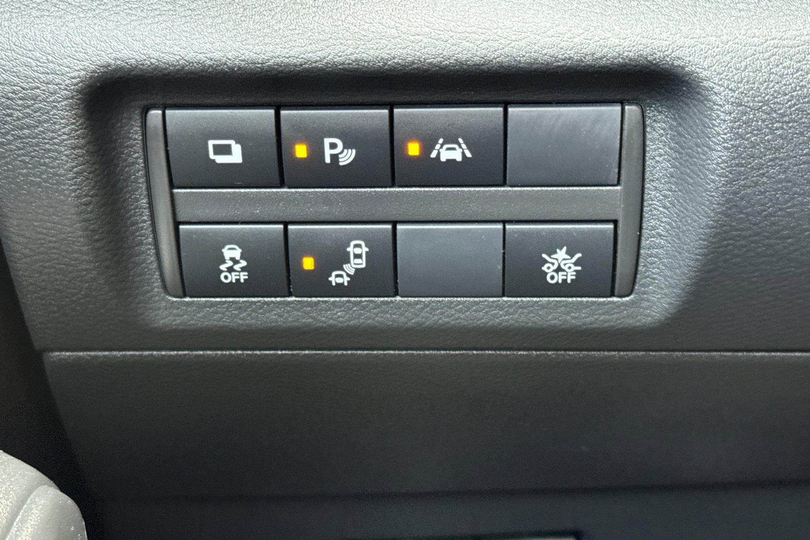 Used 2023 Nissan Kicks S image 28