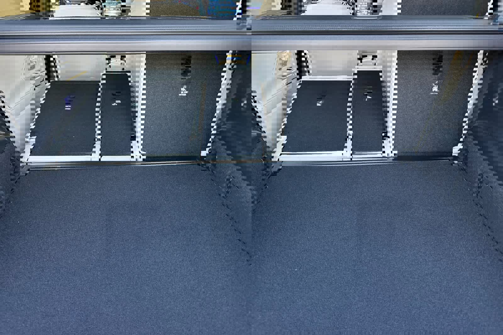 New 2025 Mercedes-Benz GLB 250 4MATIC image 14