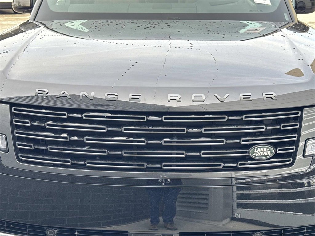 New 2026 Land Rover Range Rover SE image 11
