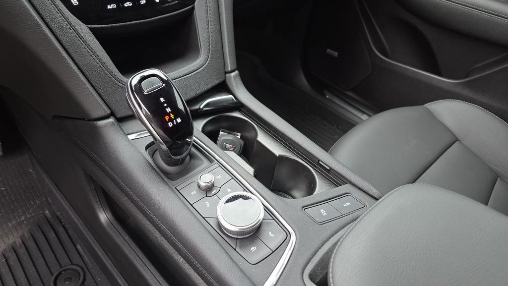 Certified 2025 Cadillac XT5 Sportv w/ Technology Package image 22