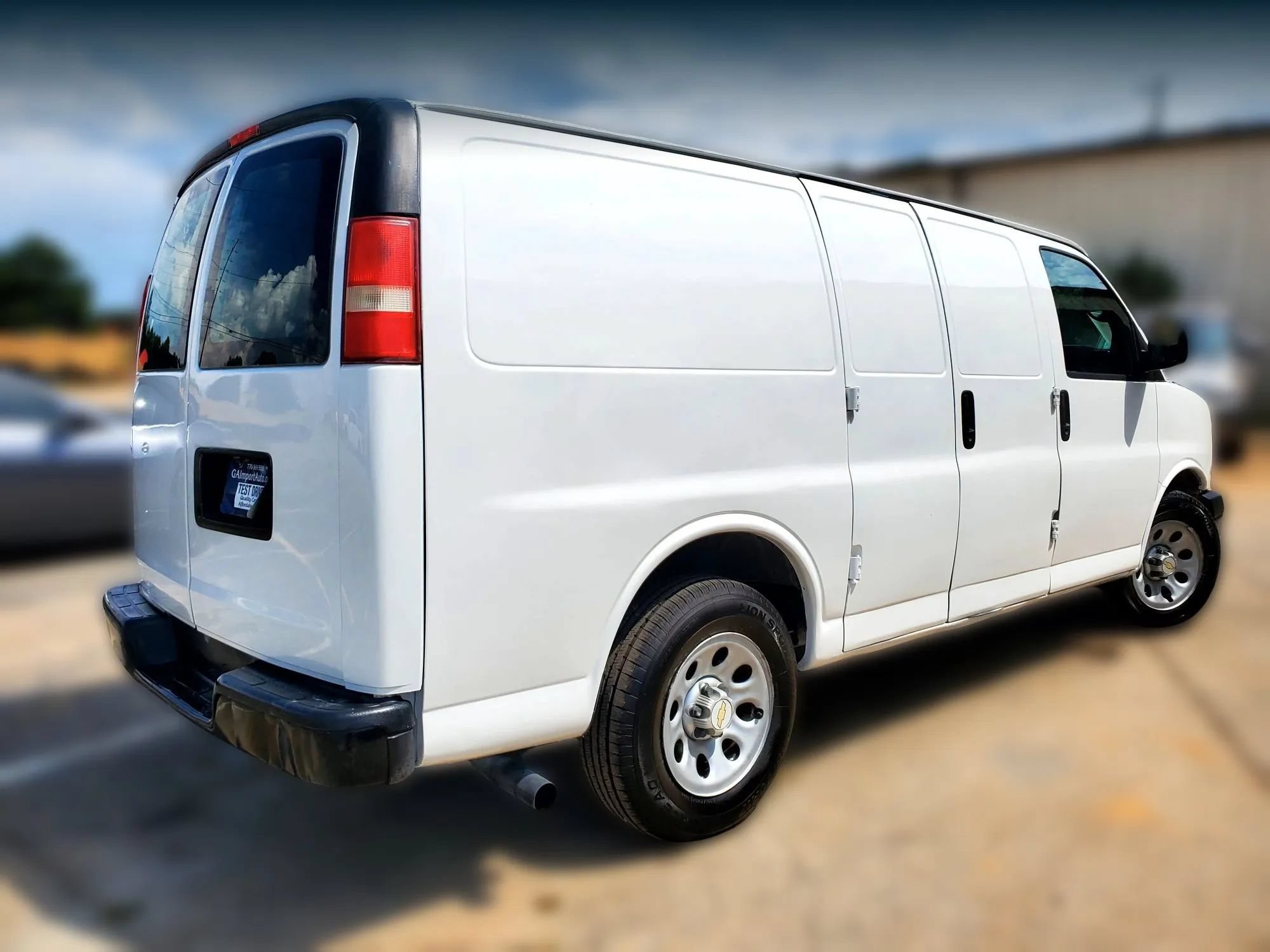 Used 2014 Chevrolet Express 1500 RWD image 13