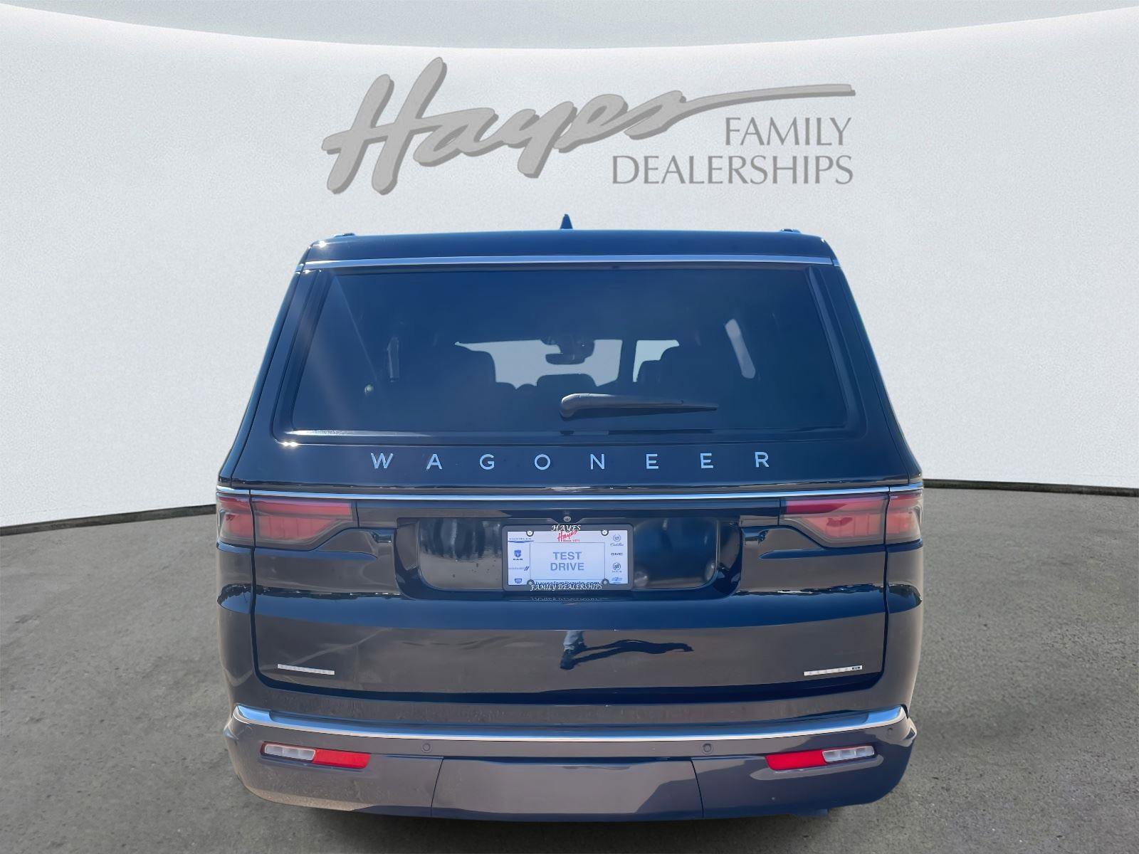 Used 2022 Jeep Wagoneer Series III w/ Convenience Group I image 4