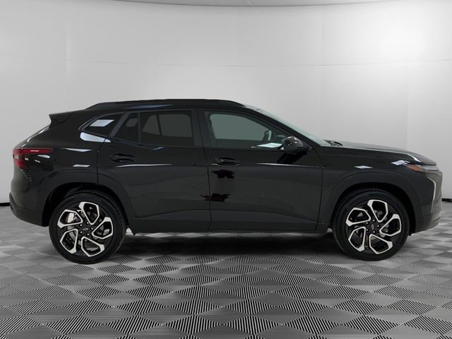 Certified 2025 Chevrolet Trax RS w/ Sunroof Package FWD image 6