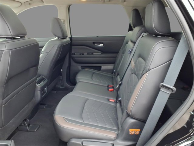 Certified 2024 Nissan Pathfinder Platinum w/ Cargo Package image 5
