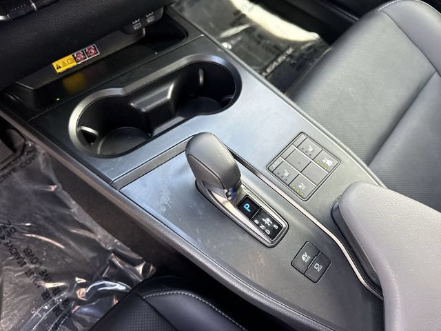 Certified 2025 Lexus UX 300h FWD image 21