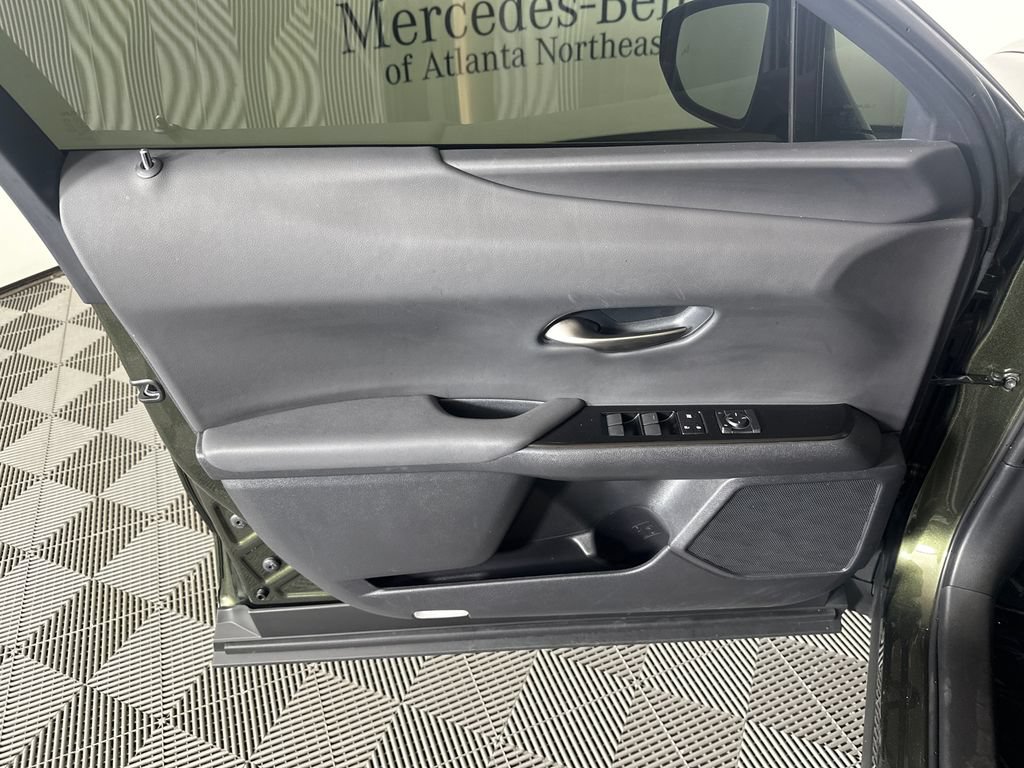 Used 2024 Lexus UX 250h AWD w/ Premium Package image 10