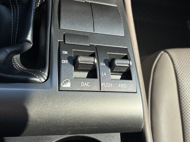 Used 2019 Lexus GX 460 AWD/4WD image 42