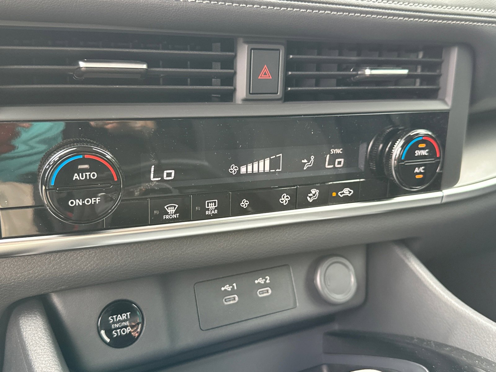 New 2025 Nissan Rogue SV image 32