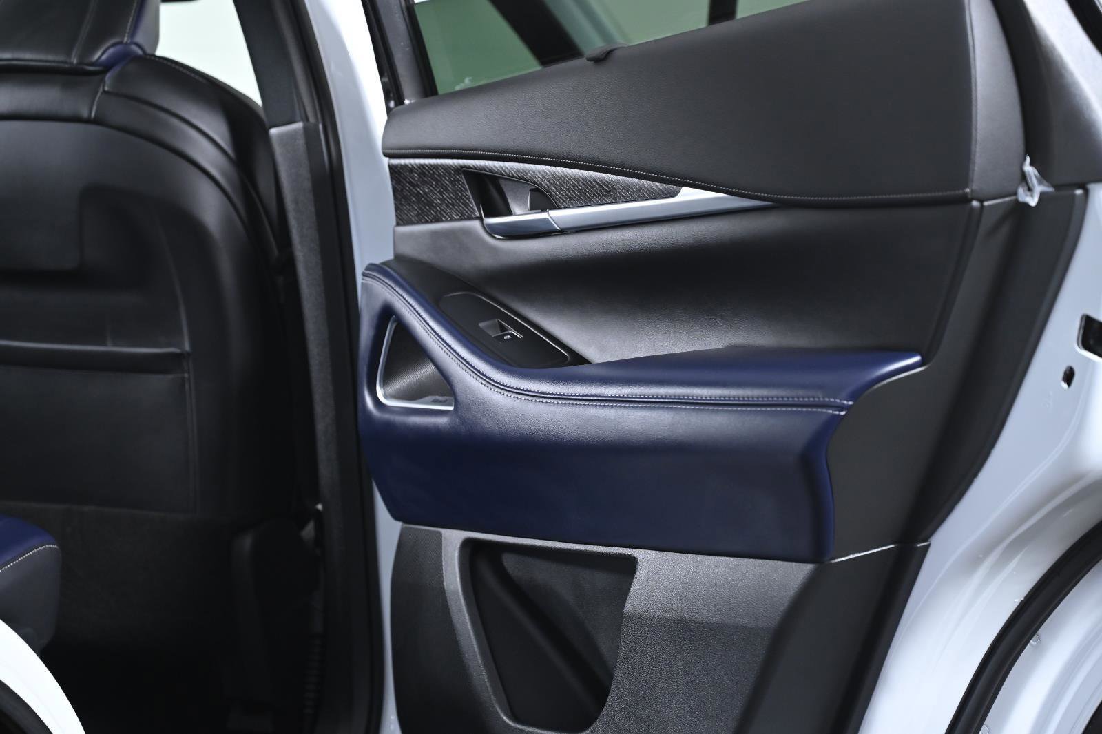 Used 2026 INFINITI QX60 Sport w/ Dark Cargo Package image 27