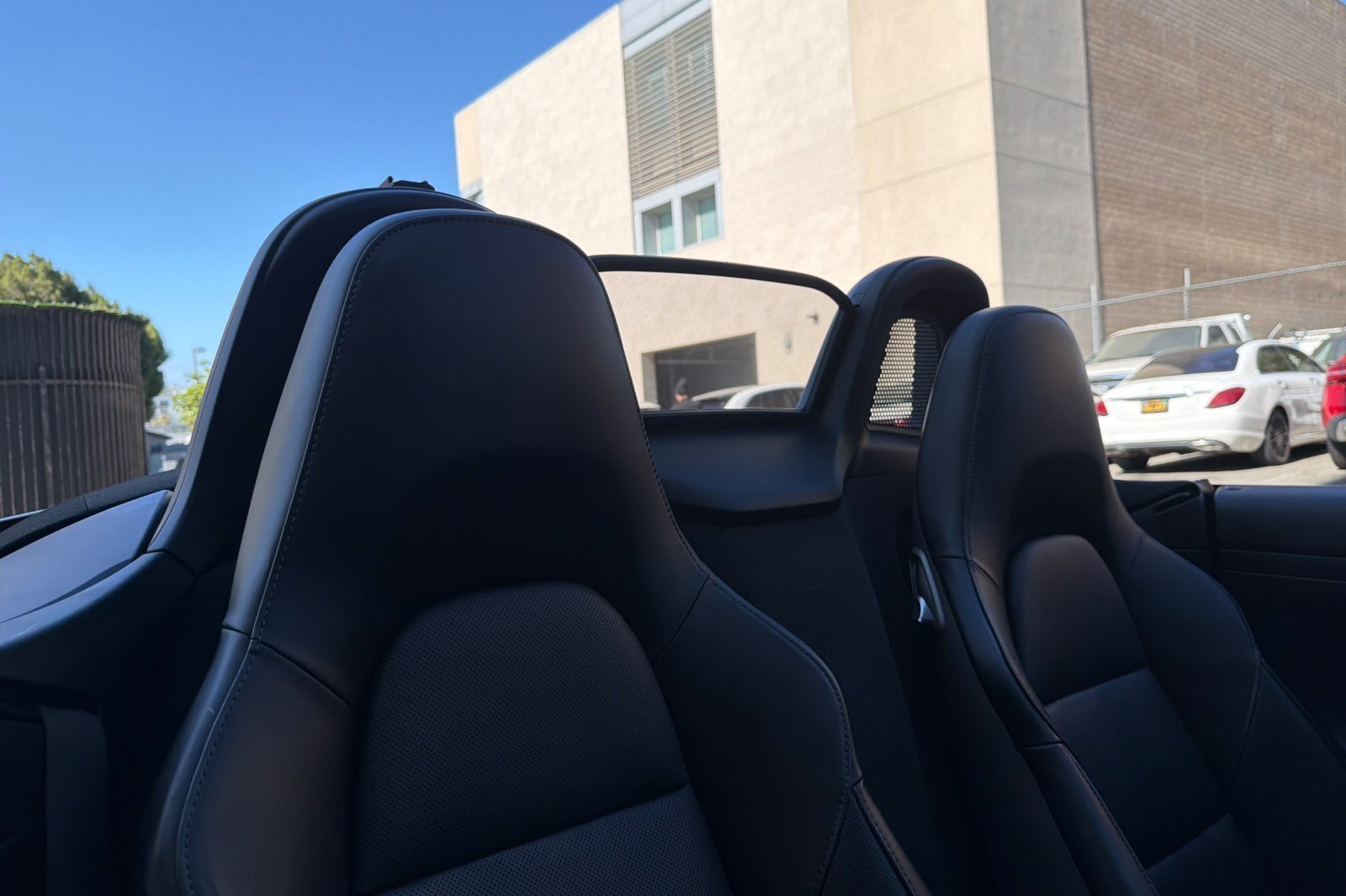 Used 2022 Porsche 718 Boxster w/ Premium Package RWD image 15