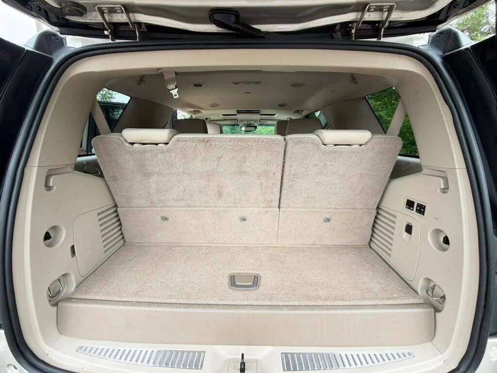 Used 2015 GMC Yukon Denali w/ Premium Package AWD/4WD image 21