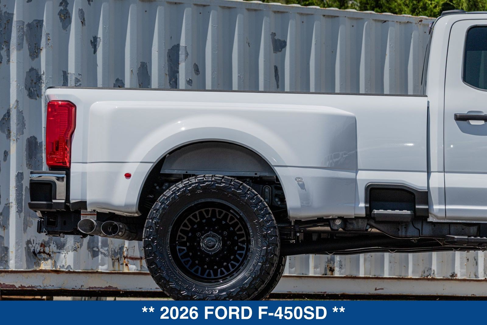 New 2026 Ford F450 XLT w/ FX4 Off-Road Package AWD/4WD image 39