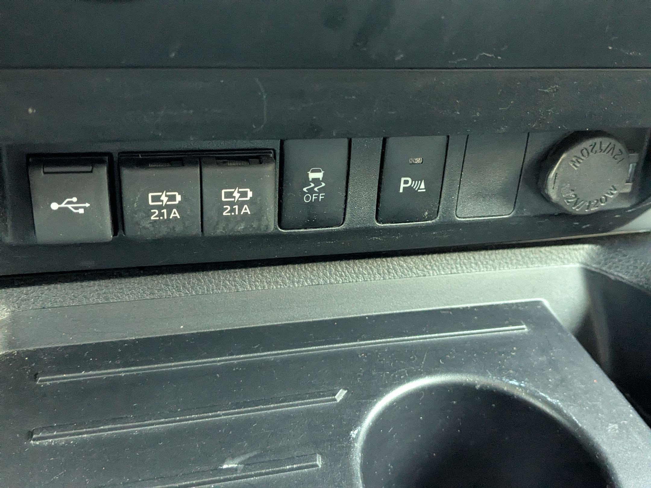 Used 2020 Toyota Tundra SR5 w/ TRD Off-Road Plus Package image 27