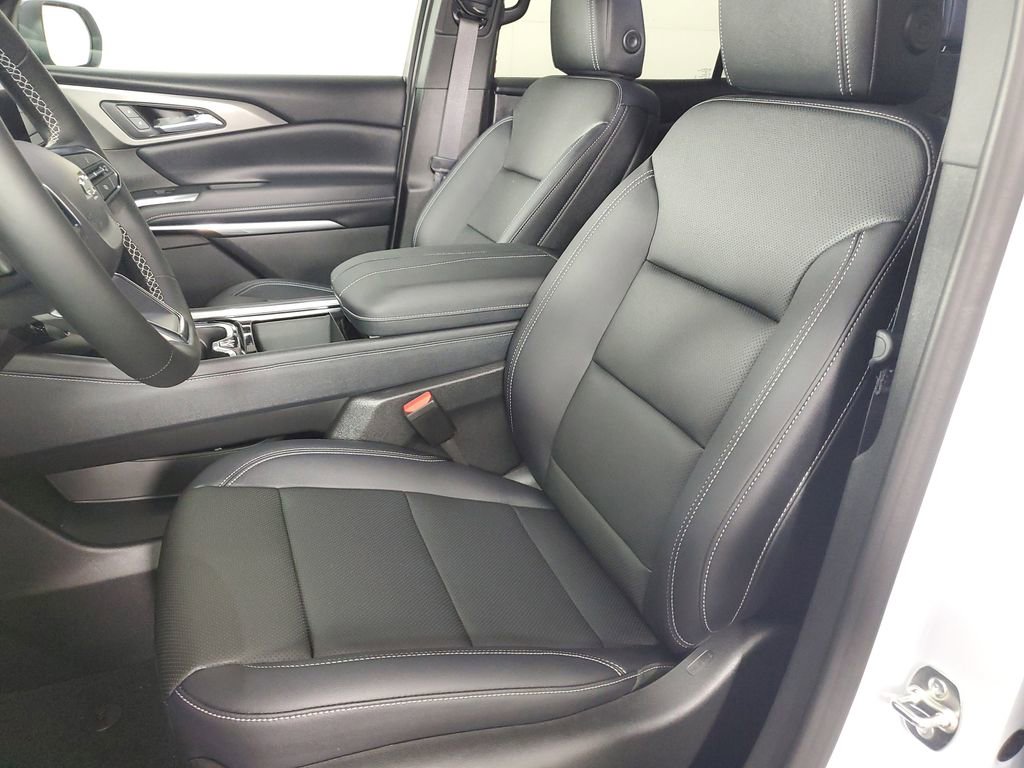 New 2026 Chevrolet Traverse LT w/ Midnight/Sport Edition FWD image 12