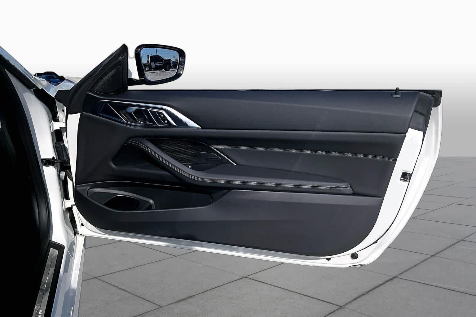 Used 2024 BMW 430i Coupe w/ Convenience Package RWD image 23