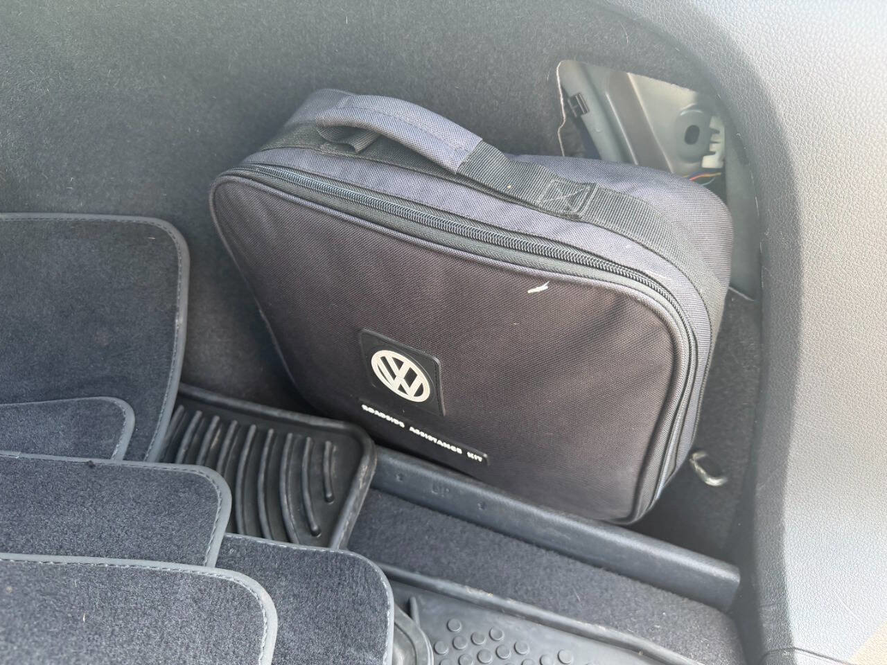 Used 2016 Volkswagen Golf Limited Edition FWD image 35