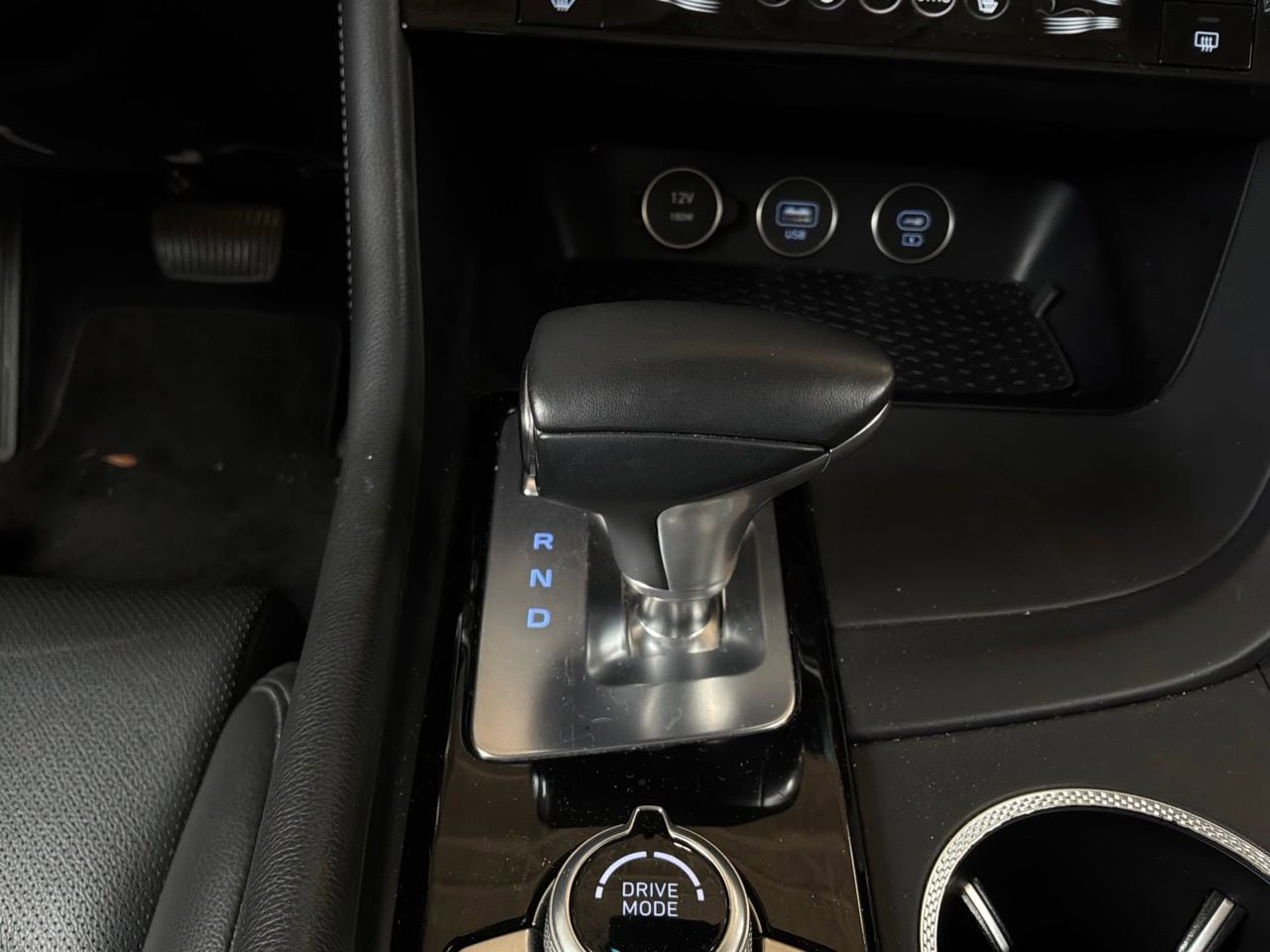 Used 2025 Genesis G70 2.5T AWD/4WD image 23