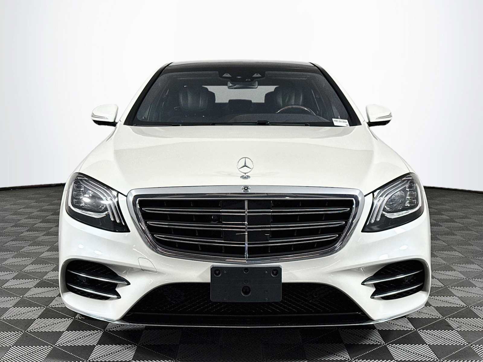 Used 2018 Mercedes-Benz S 560 4MATIC Sedan image 2