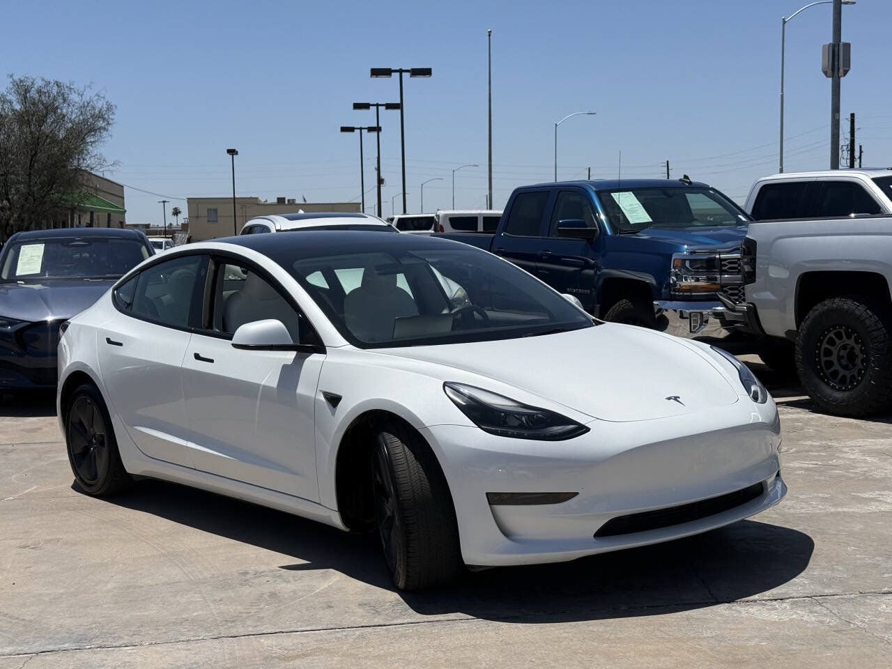 Used 2023 Tesla Model 3 Standard Range RWD image 3
