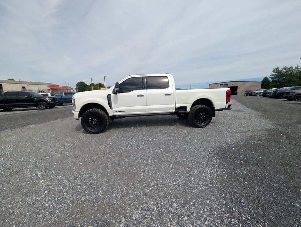 Used 2023 Ford F250 Platinum AWD/4WD image 3