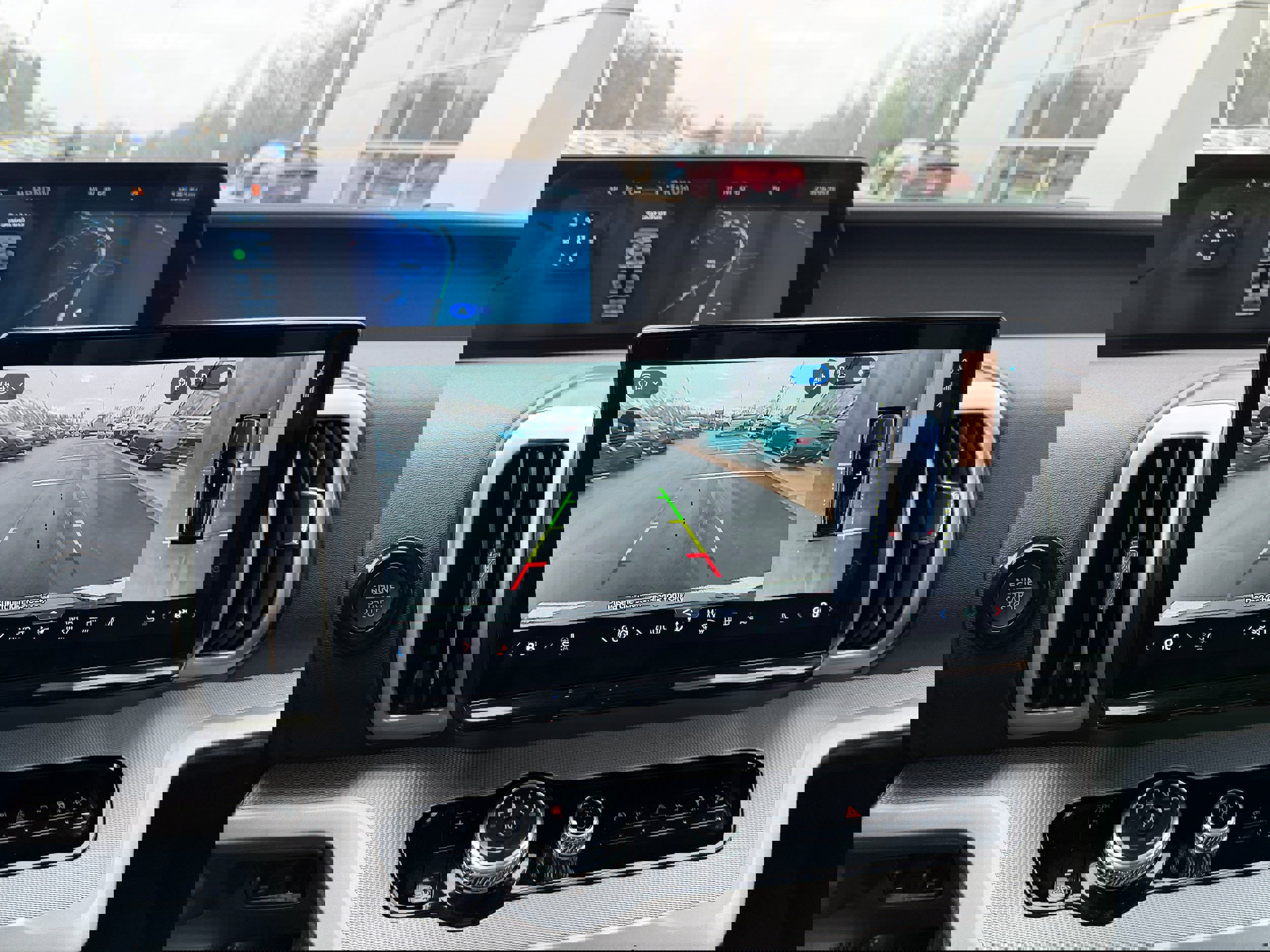 Certified 2025 Ford Expedition Active AWD/4WD image 23