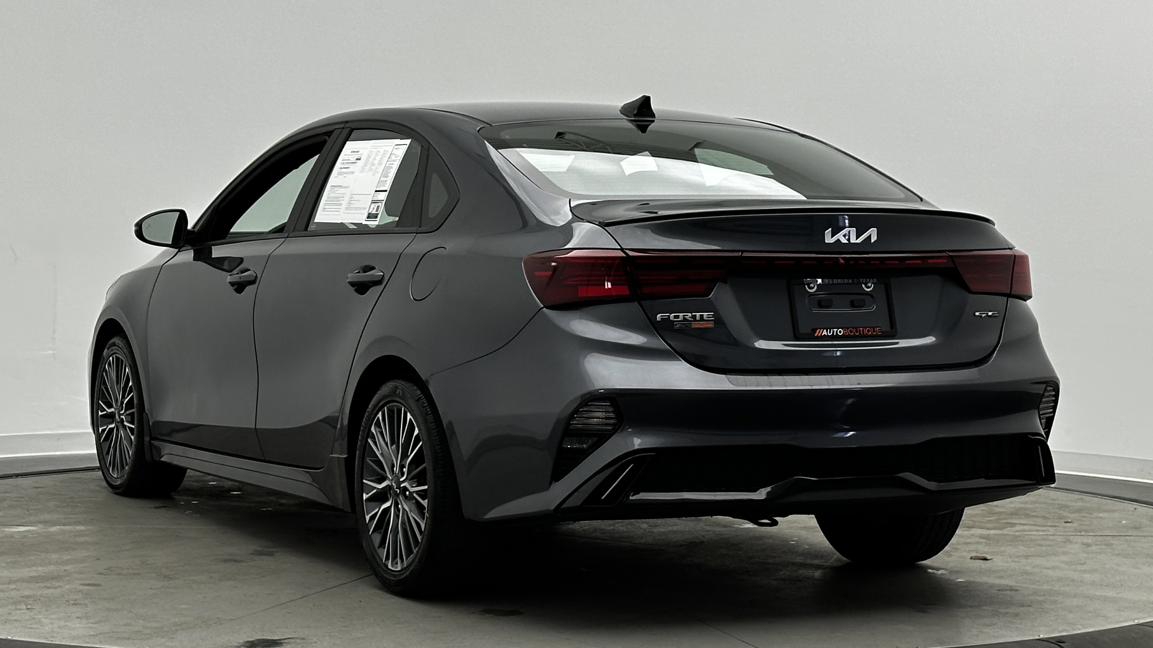 Used 2023 Kia Forte GT-Line w/ GT-Line Technology Package image 5