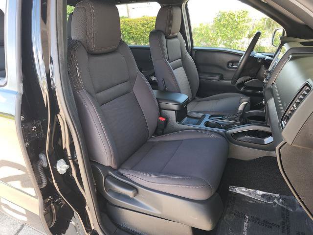 Certified 2023 Nissan Frontier SV w/ Midnight Edition Package AWD/4WD image 15