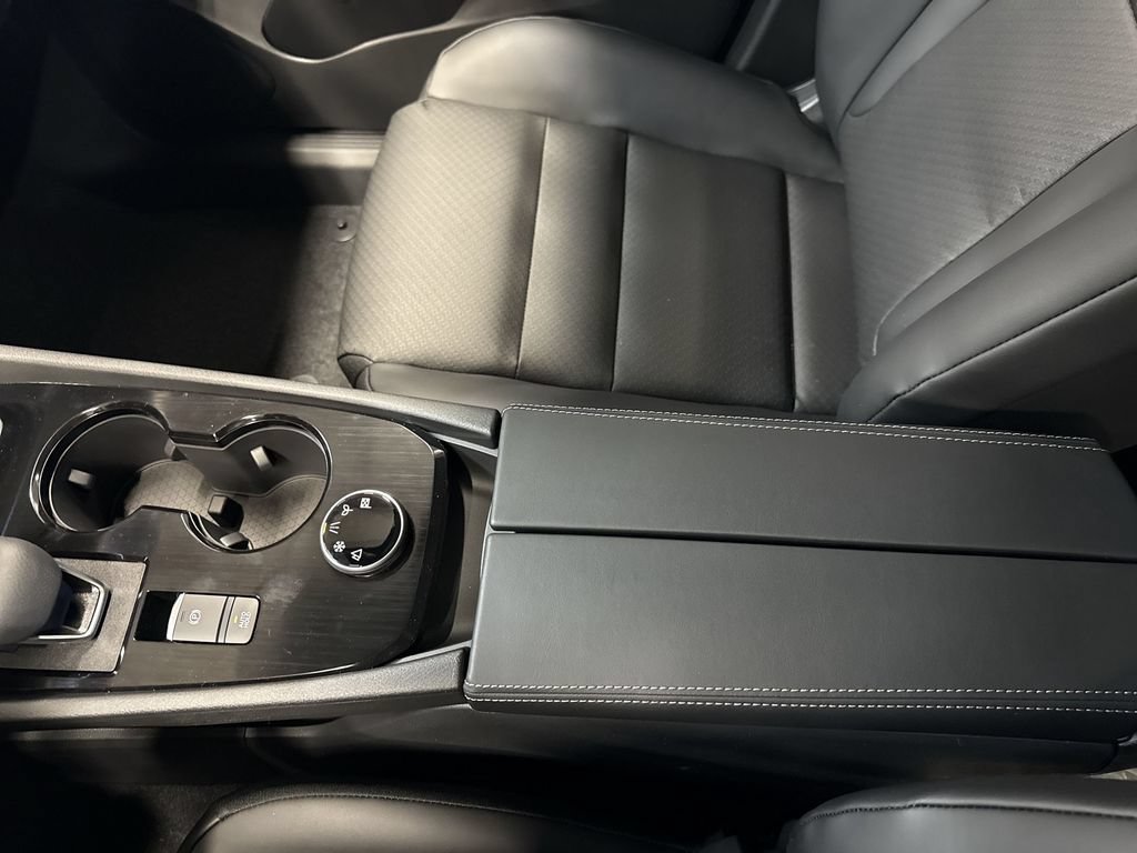 New 2026 Nissan Rogue Dark Armor AWD/4WD image 22