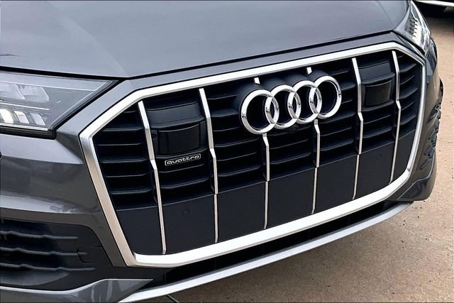 Used 2023 Audi Q7 3.0T Premium Plus w/ Premium Plus Package AWD/4WD image 30